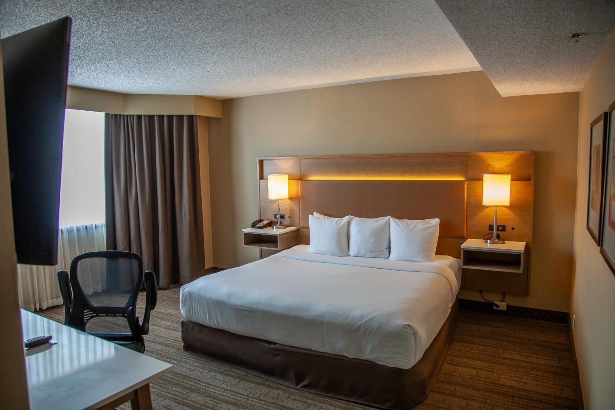 Edmonton Hotel & Convention Center エドモントン エクステリア 写真