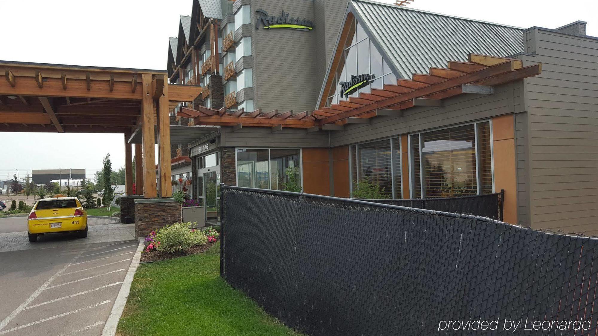 Edmonton Hotel & Convention Center エドモントン エクステリア 写真