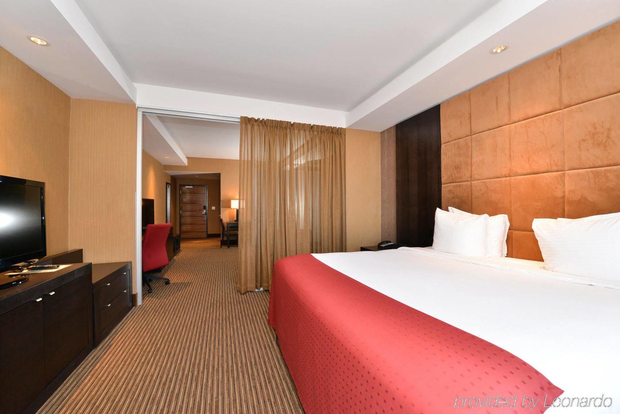 Edmonton Hotel & Convention Center エドモントン エクステリア 写真