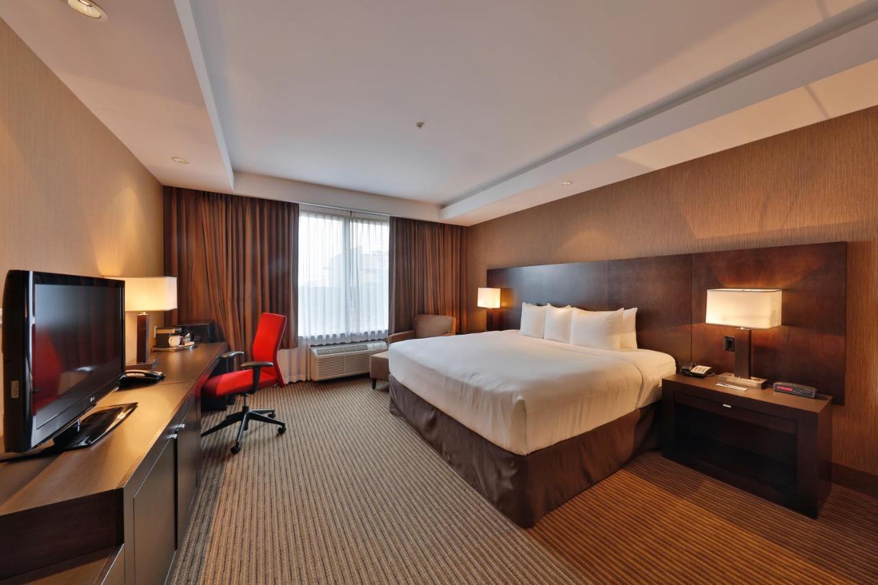 Edmonton Hotel & Convention Center エドモントン エクステリア 写真